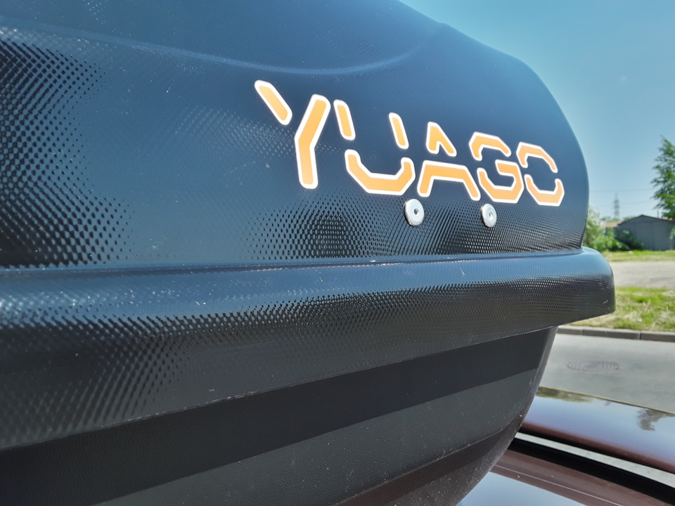 Текстурированный глянец. На упаковке в многослойной пупырке было написано что-то про ромб. — Lada XRAY