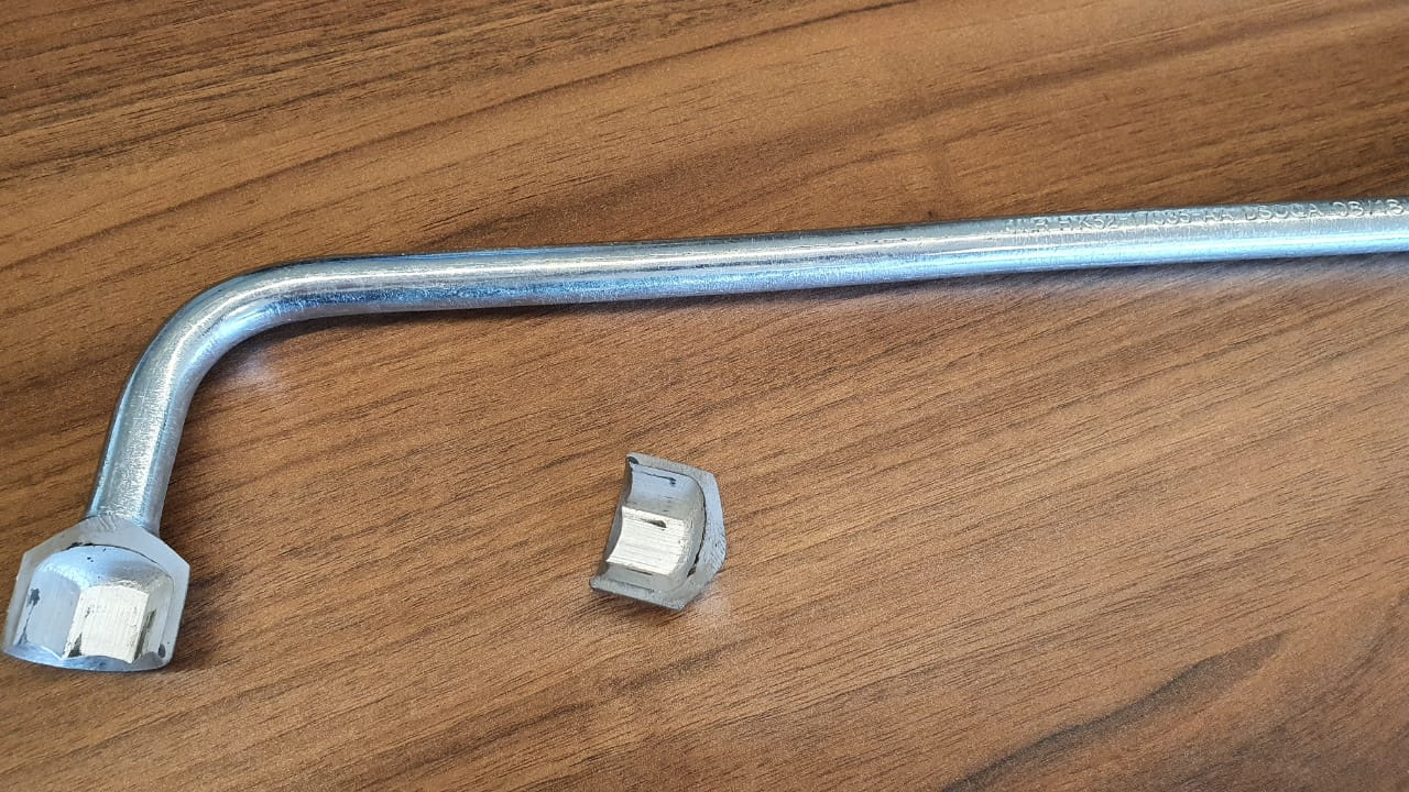 А балонный ключ не такой уж и крепкий — Land Rover Range Rover Sport ...