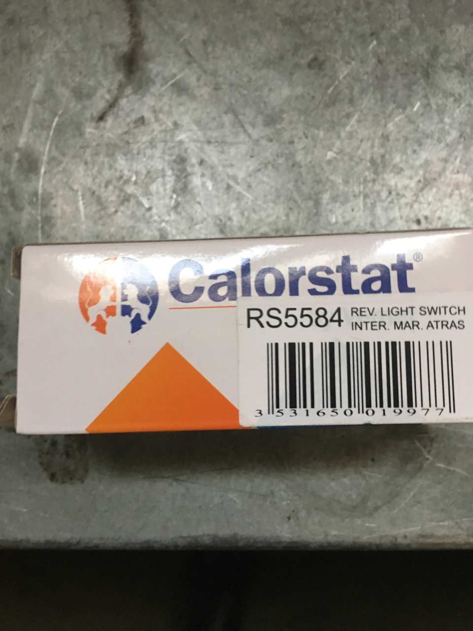 Замена датчика включения лампы заднего хода — Renault Grand Scenic III ...