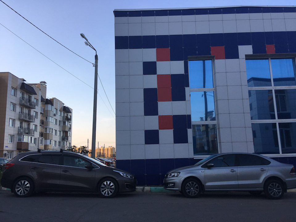 Что лучше фольксваген поло или киа сид