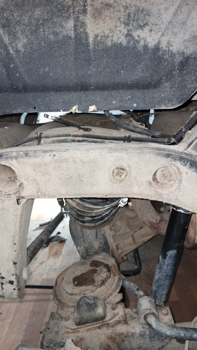 Фото в бортжурнале Mitsubishi Pajero Sport (1G)