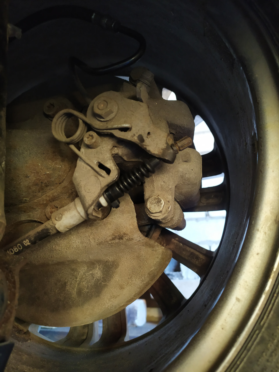 Пыльники троса ручника — Citroen C4 L, 1,6 л, 2019 года | запчасти | DRIVE2