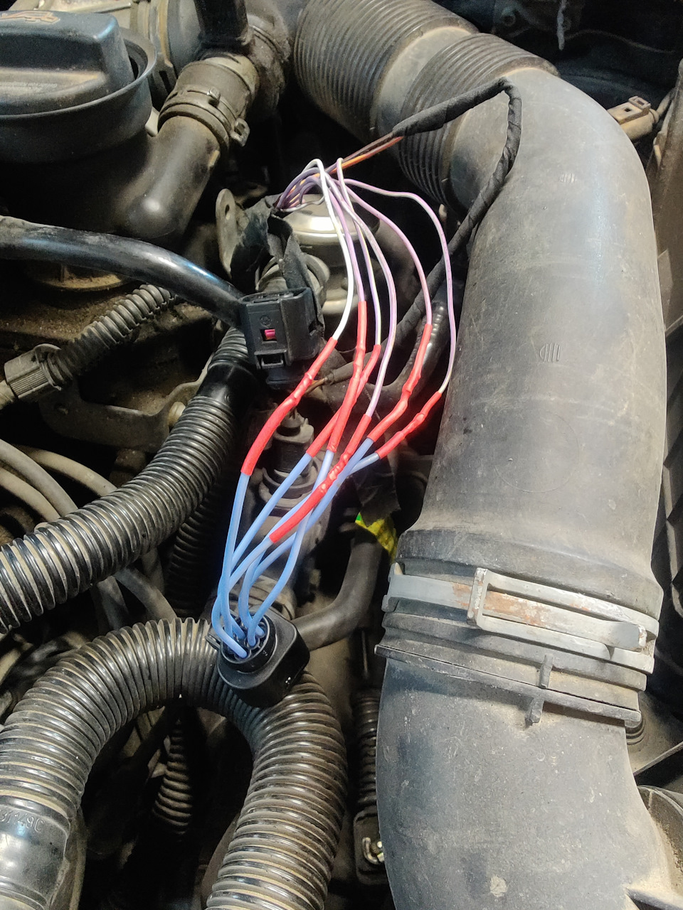 Замена разъема дроссельной заслонки — Skoda Octavia A5 Mk2, 1,6 л, 2009 ...