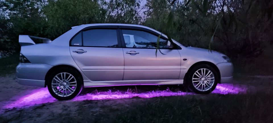 Mitsubishi LANCER 9