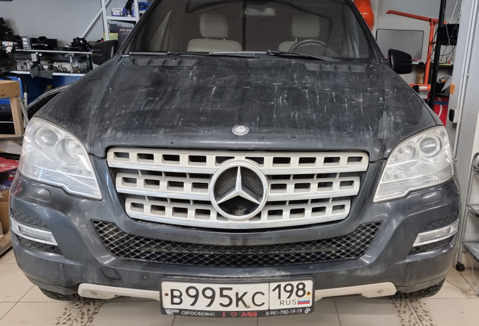 Mercedes ML W164 установка би-линз и покраска масок фар — High Level ...