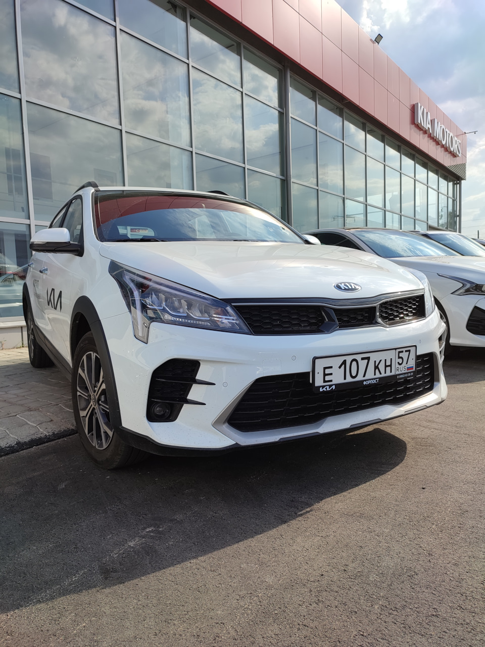 Нами всеми любимый Rio X-Line, а теперь Rio X — KIA Rio X-Line