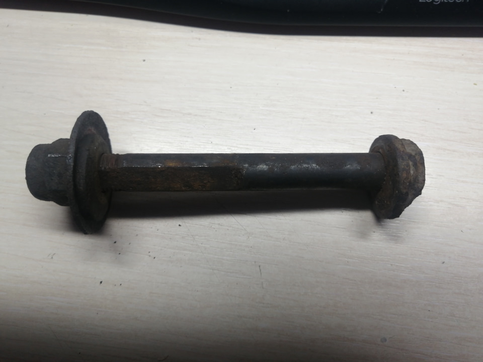 Не все развальные болты одинаково полезны :-) — Chrysler Pacifica (1G ...