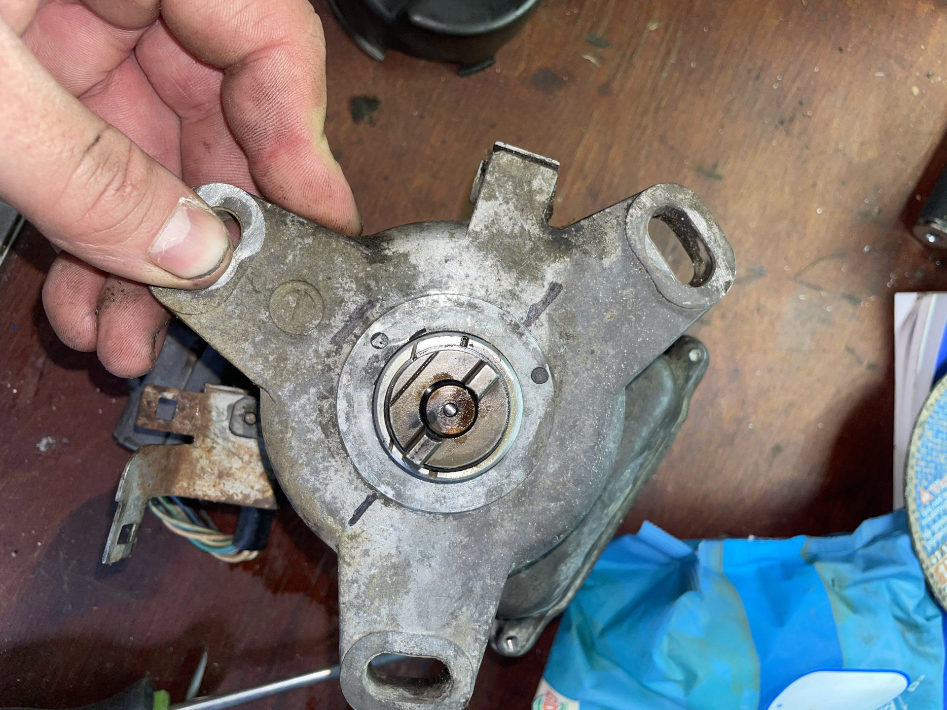 Замена сальника трамблера — Honda Civic (6G), 1,5 л, 1998 года ...