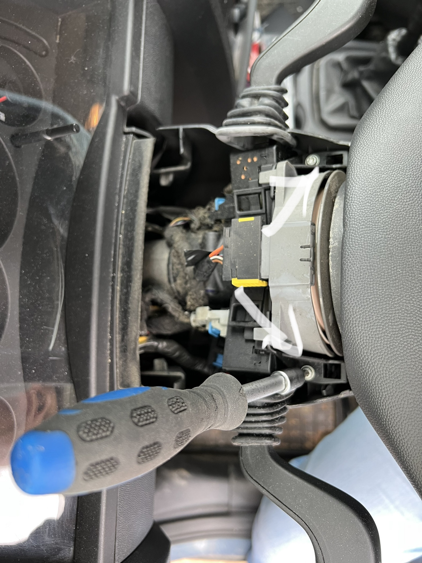 Дребезжит руль на кочках — Opel Meriva (A), 1,4 л, 2007 года | своими ...