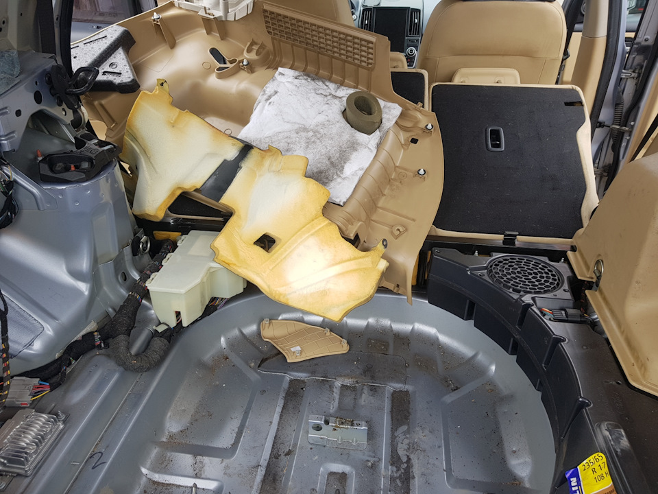 Шумоизоляция день 2 — Land Rover Freelander 2, 3,2 л, 2007 года ...