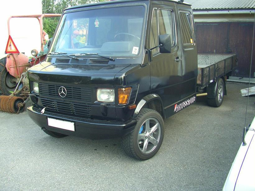 Mercedes Benz 307d