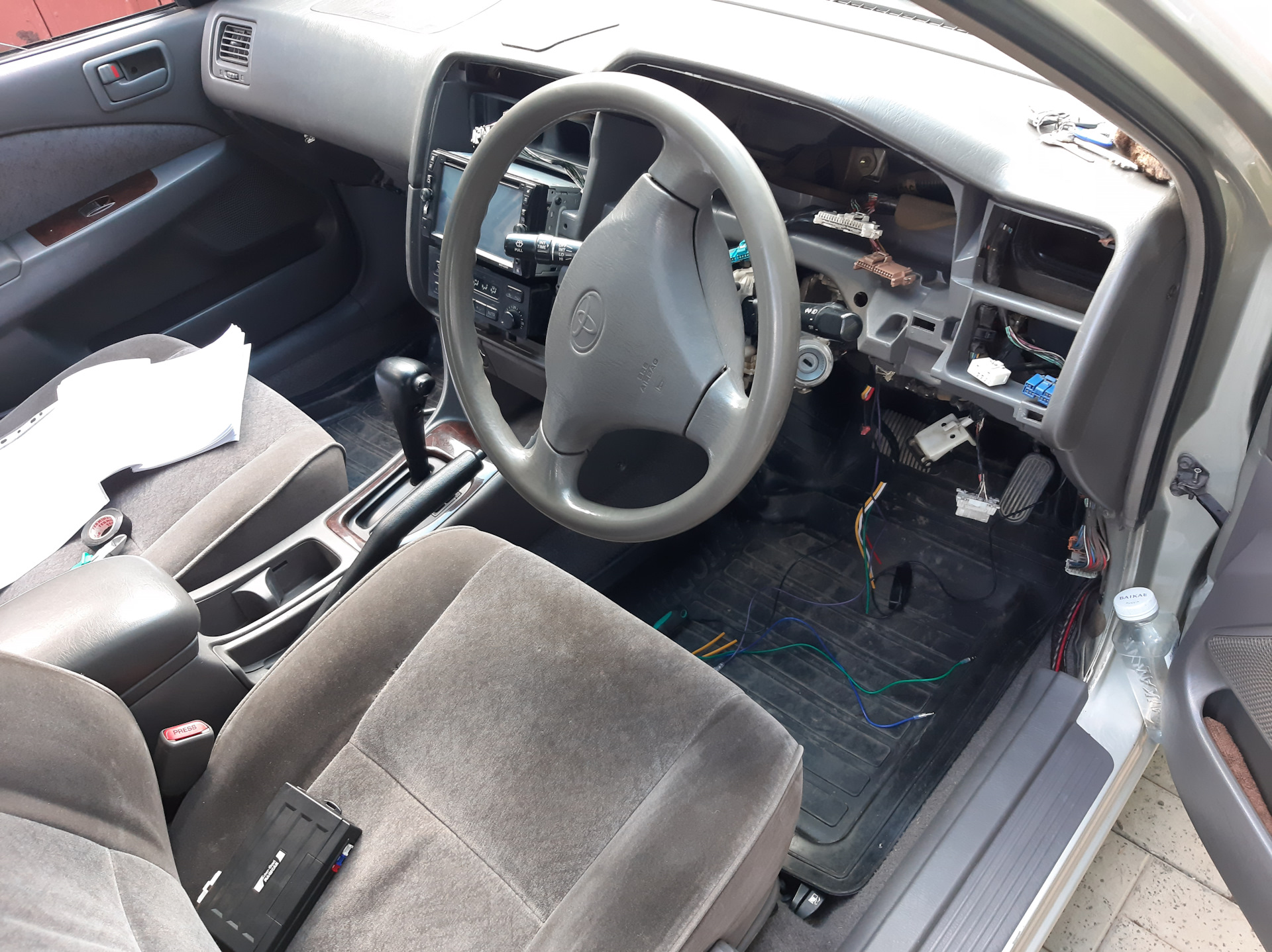 Установка сигнализации Scher-Khan Magicar 5 — Toyota Corona Premio ...