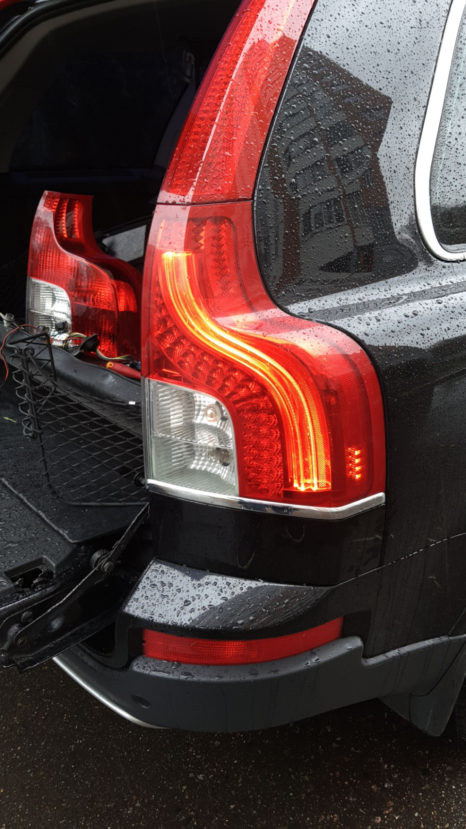 Led мне в корму — Volvo XC90 (1G), 2,5 л, 2010 года | запчасти | DRIVE2