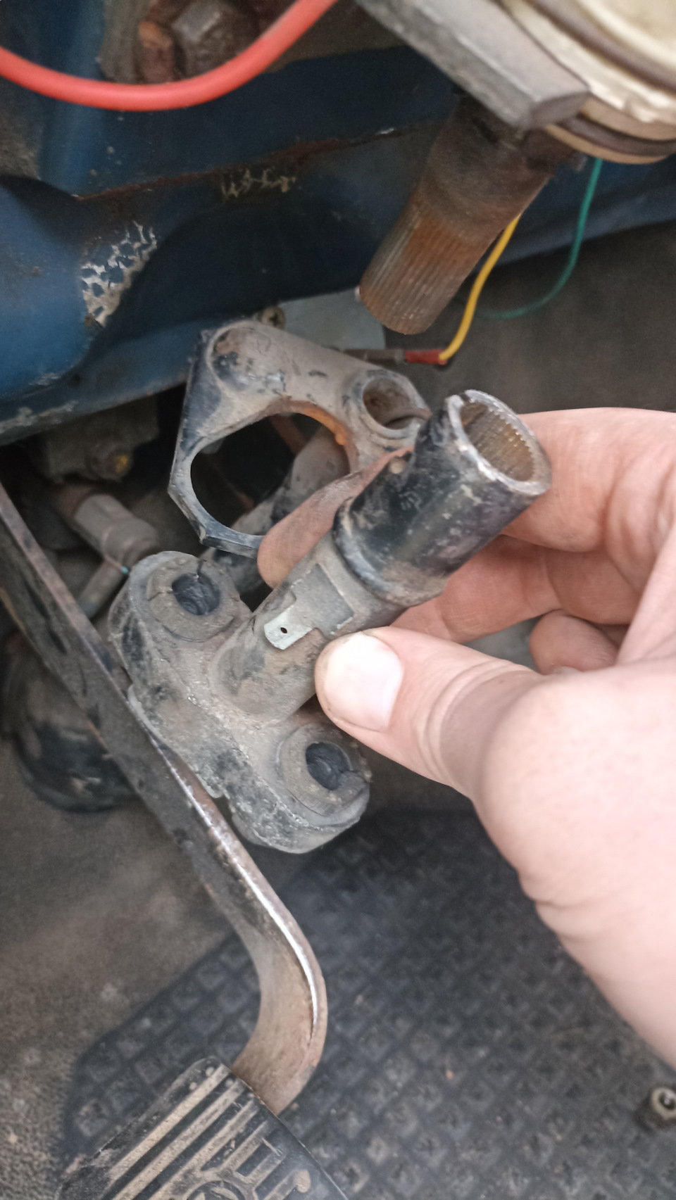 Устранение люфта в рулевом валу — Volkswagen Caravelle (T3), 2 л, 1987 ...