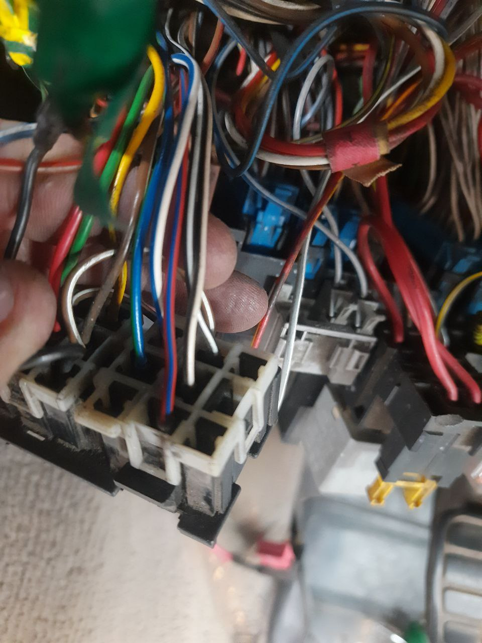 Кнопка включения свечей накала (мотор) реле 137 — Volkswagen Multivan ...