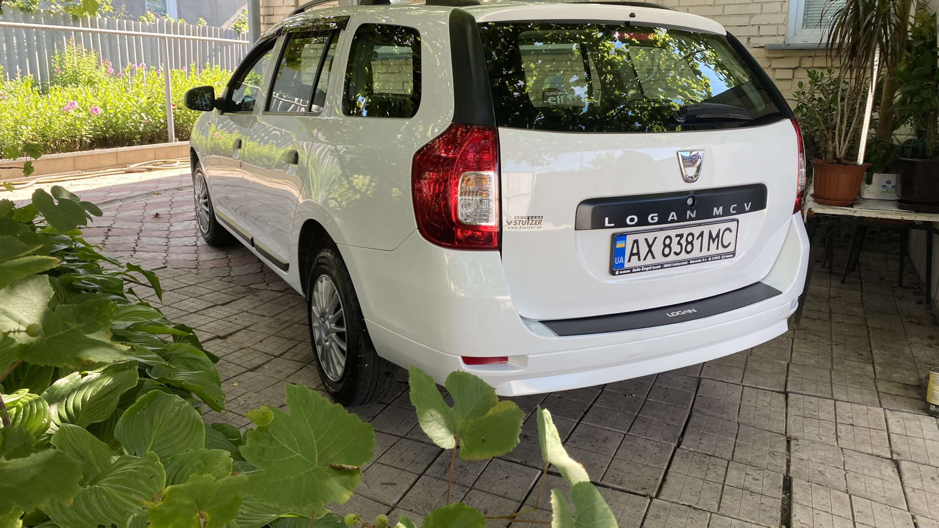 Dacia Logan MCV (2G) 1.2 бензиновый 2014 | Белая лошадка на DRIVE2