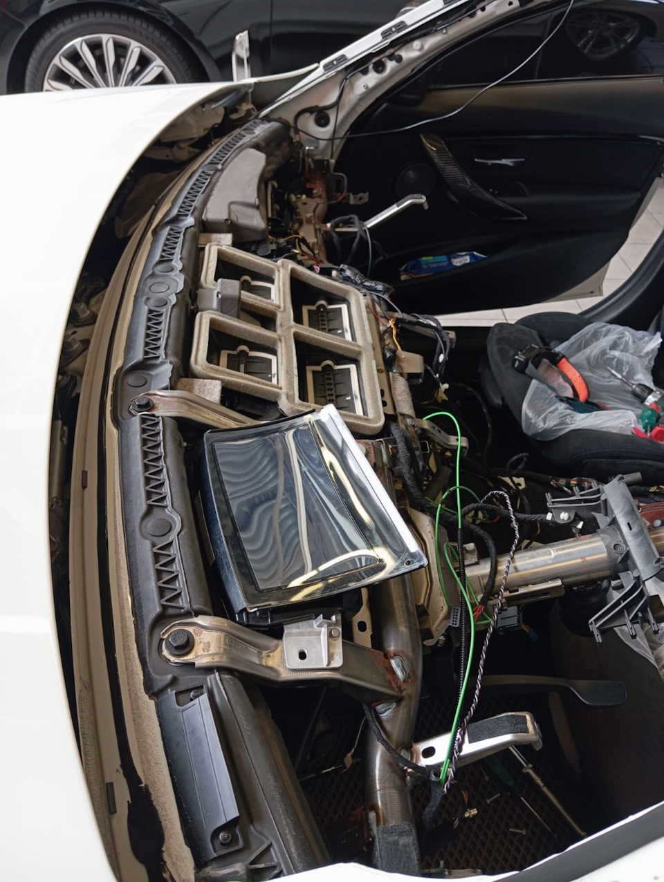 Разобрали до костей. — BMW 3 series (F30)