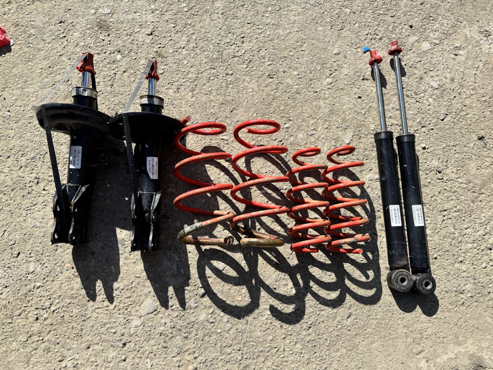 😅 — Lada Vesta (1G)