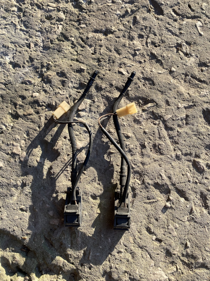 Комплект форсунок омывателя лобового стекла с обогревом VAG 6E0955986 ...