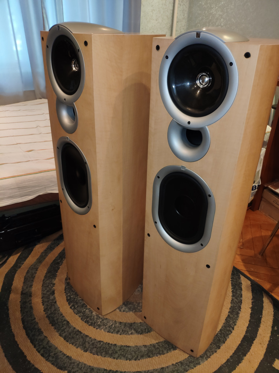 kef q7 speakers