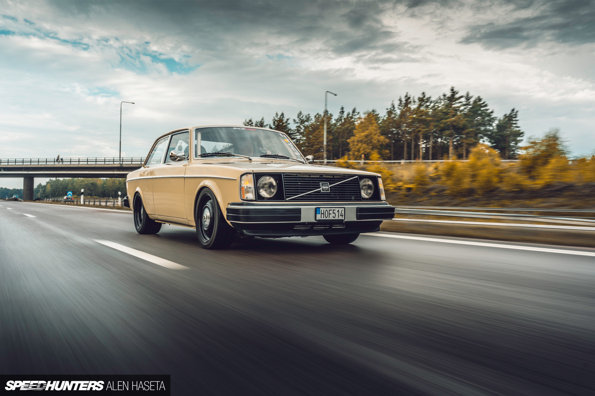 Volvo 242