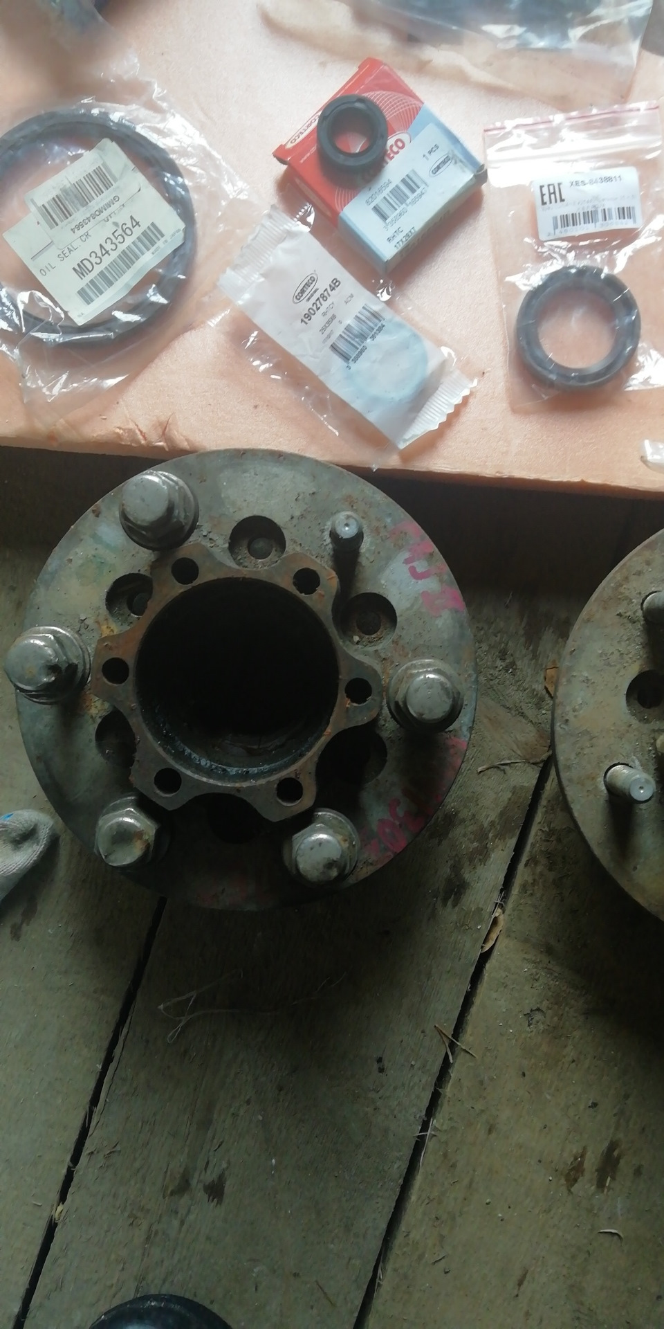 MD343564 Сальник коленвала задний Mitsubishi | Запчасти на DRIVE2