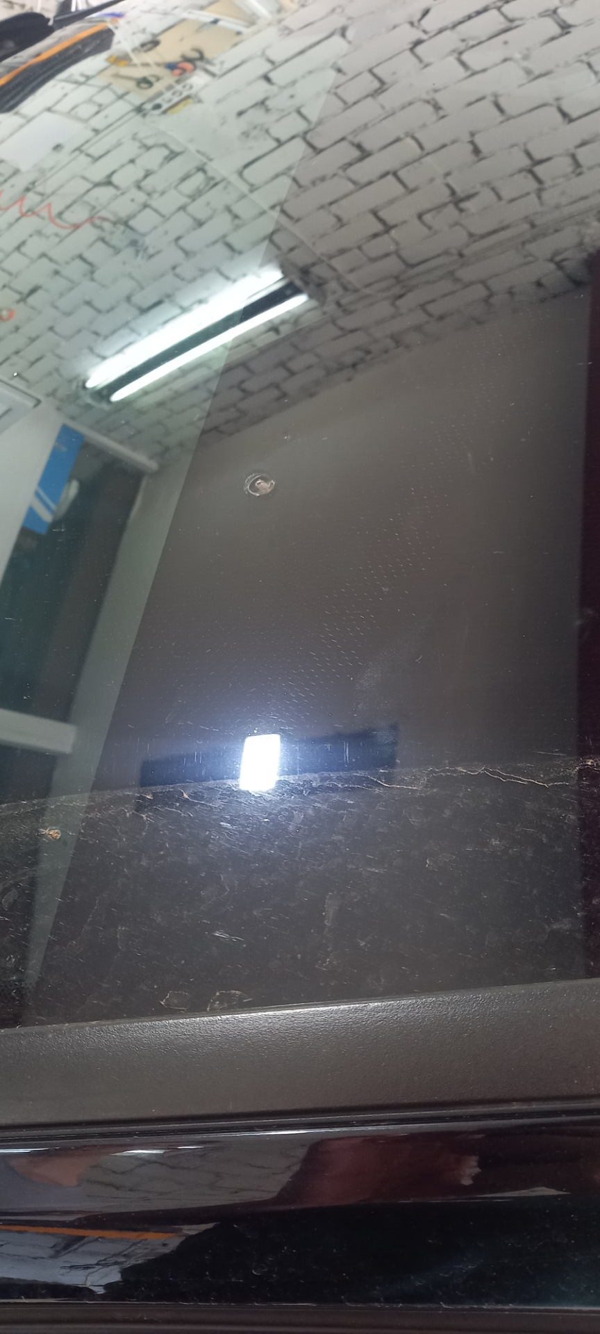 Удаление сколов на лобовом и тонировка задних фар — Ford Focus III ...