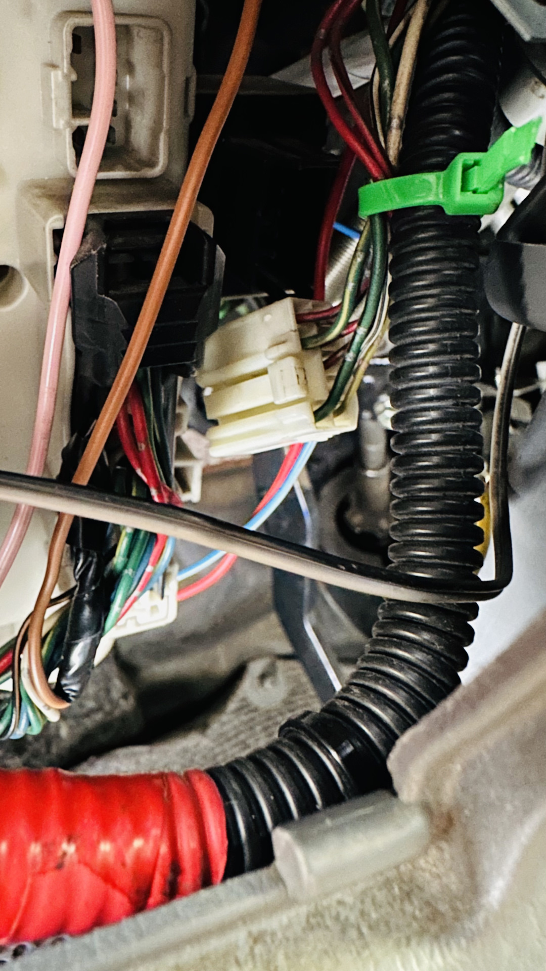 Реле вежливых поворотников — Toyota RAV4 (II), 2 л, 2002 года ...