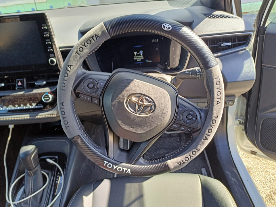 Кожух рулевого колеса — Toyota Corolla Touring, 1,8 л, 2019 года ...