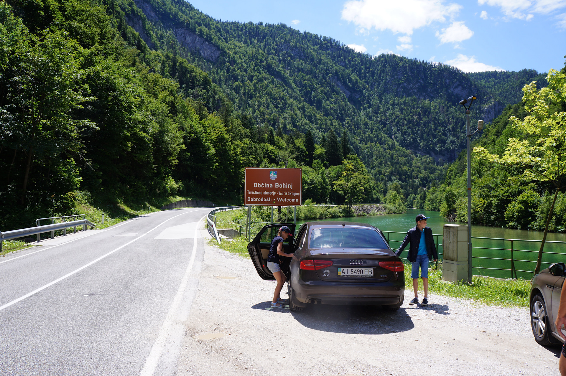 Подъем на машине на Kranjska Gora Словения