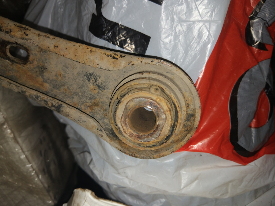 Сравнил дорожный просвет с чирком… — Ford Escape (2G), 2,3 л, 2008 года ...