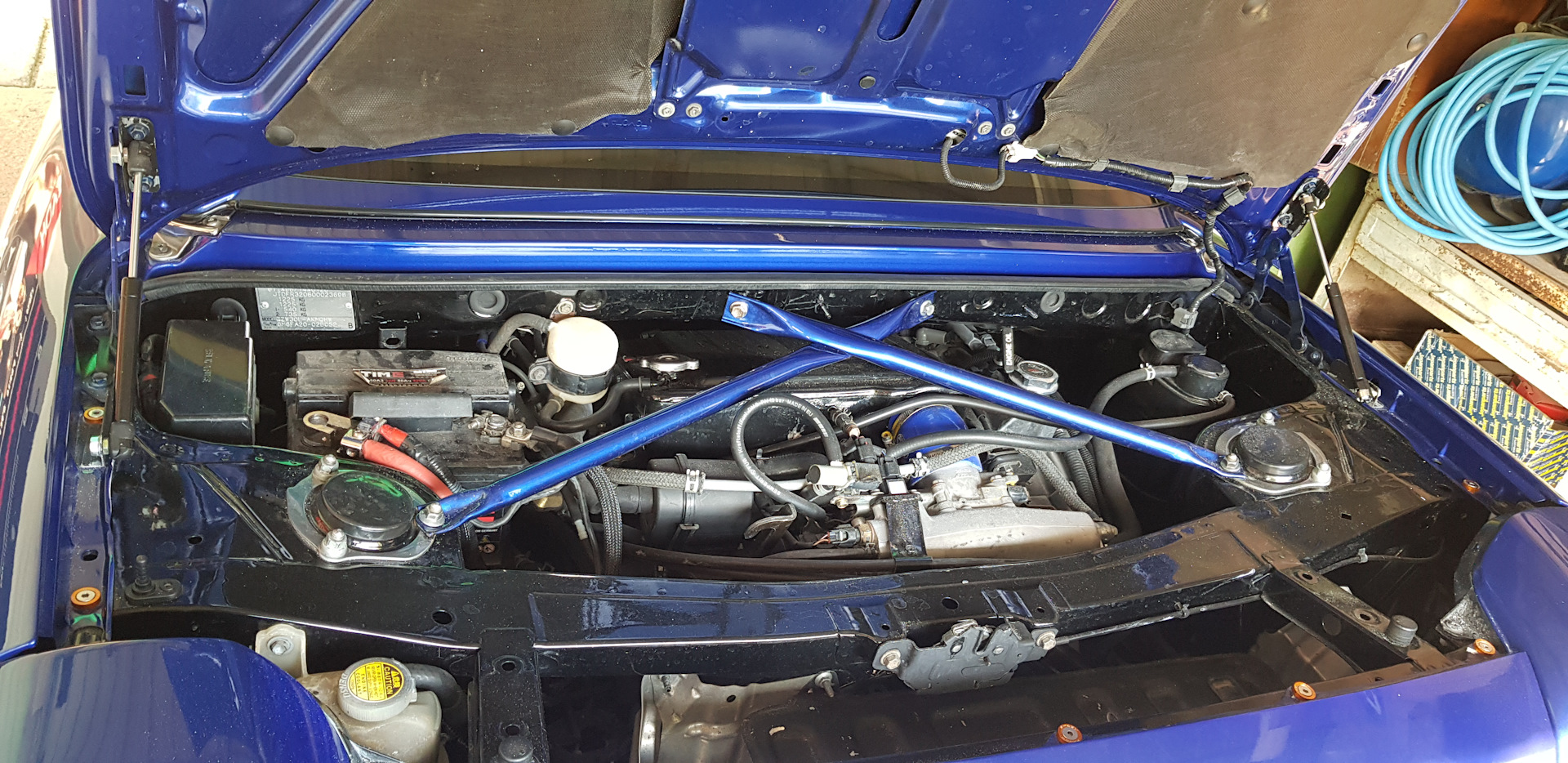 Замена масла на NGN 5w50 — Toyota MR2 (3G), 2 л, 2001 года | плановое ...