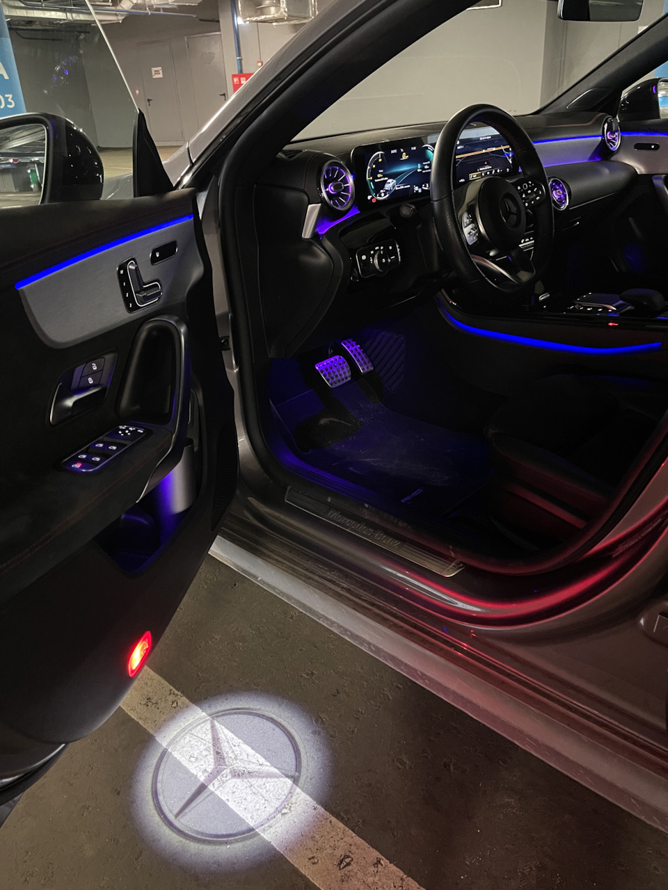 Проектор с логотипом Mercedes — Mercedes-Benz CLA (C118), 1,3 л, 2020 ...