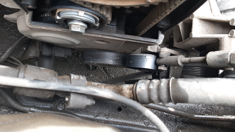 Сорвало шкив коленвала 338 000 км — Lada Гранта, 1,6 л, 2013 года ...