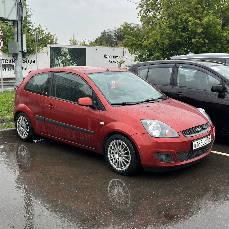 Диски OZ Racing Superturismo — Ford Fiesta (Mk V), 1,6 л, 2008 года ...