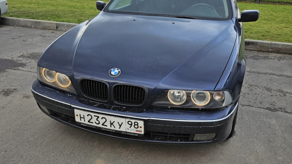 Купить б/у BMW 5 серии IV (E39) 523i 2.5 AT (170 л.с.) бензин автомат в Балашихе