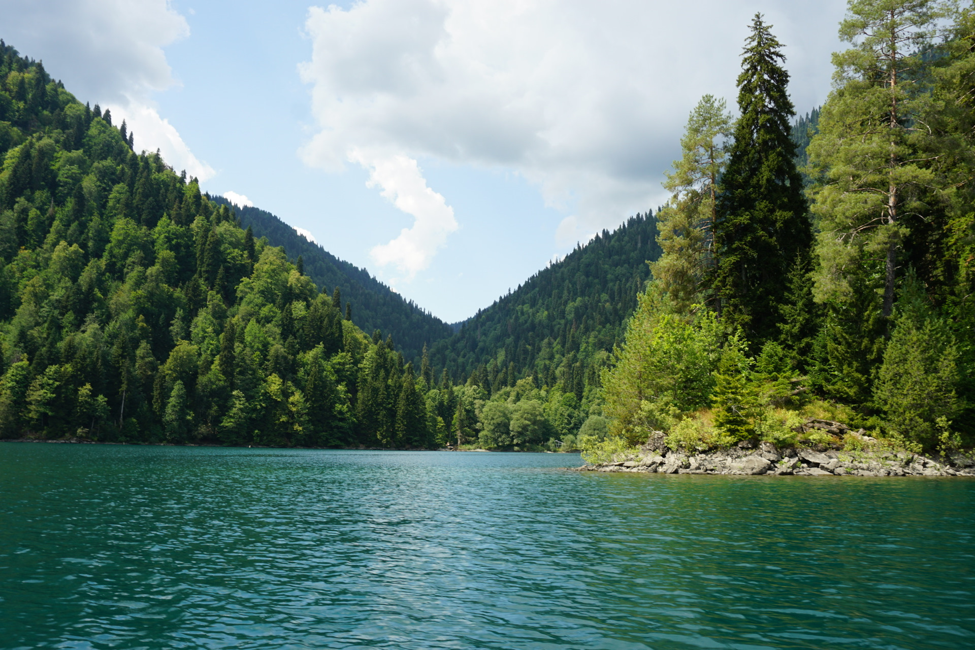 Озеро Рица красивые фото Китай