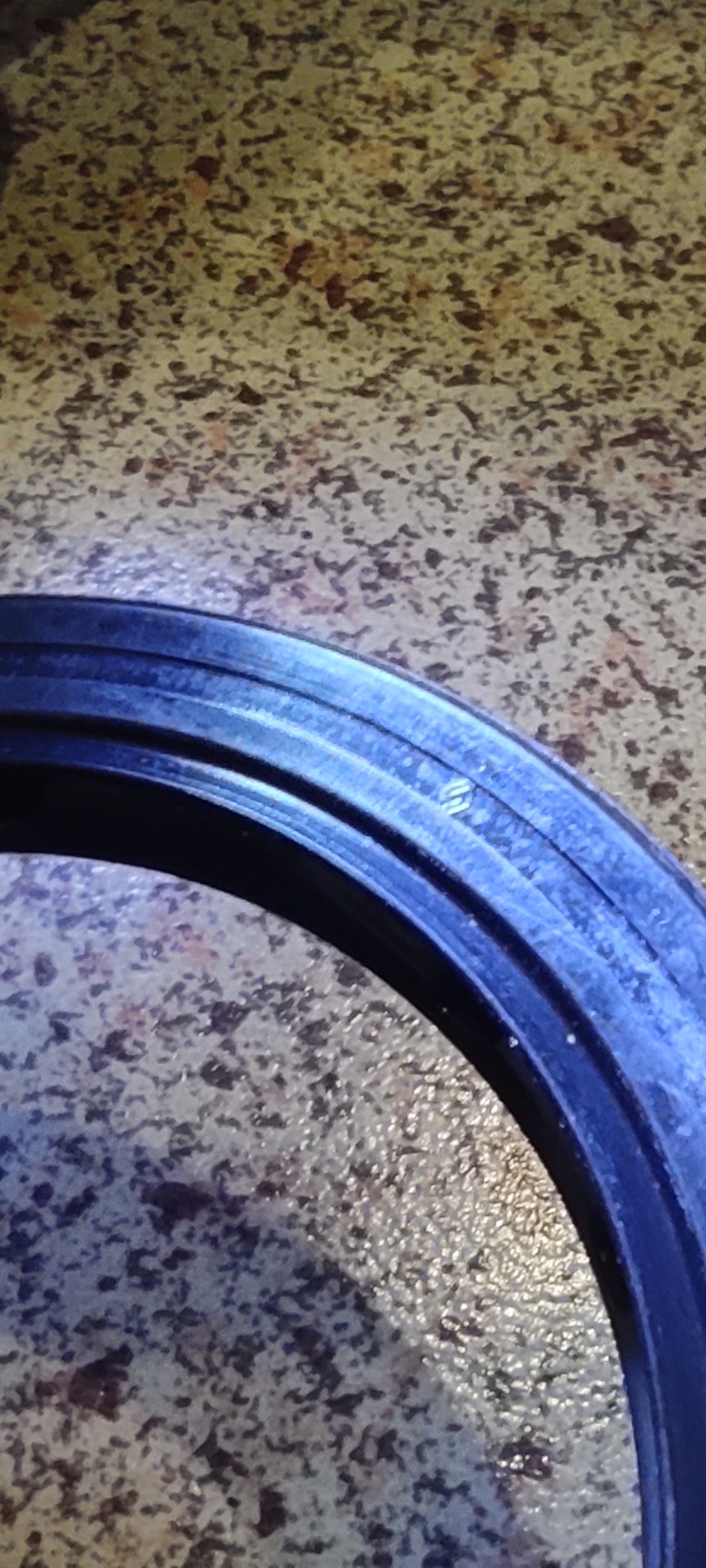 Оригинальный сальник правого привода МКПП 8200983398 Рено Дастер 2.0 L ...