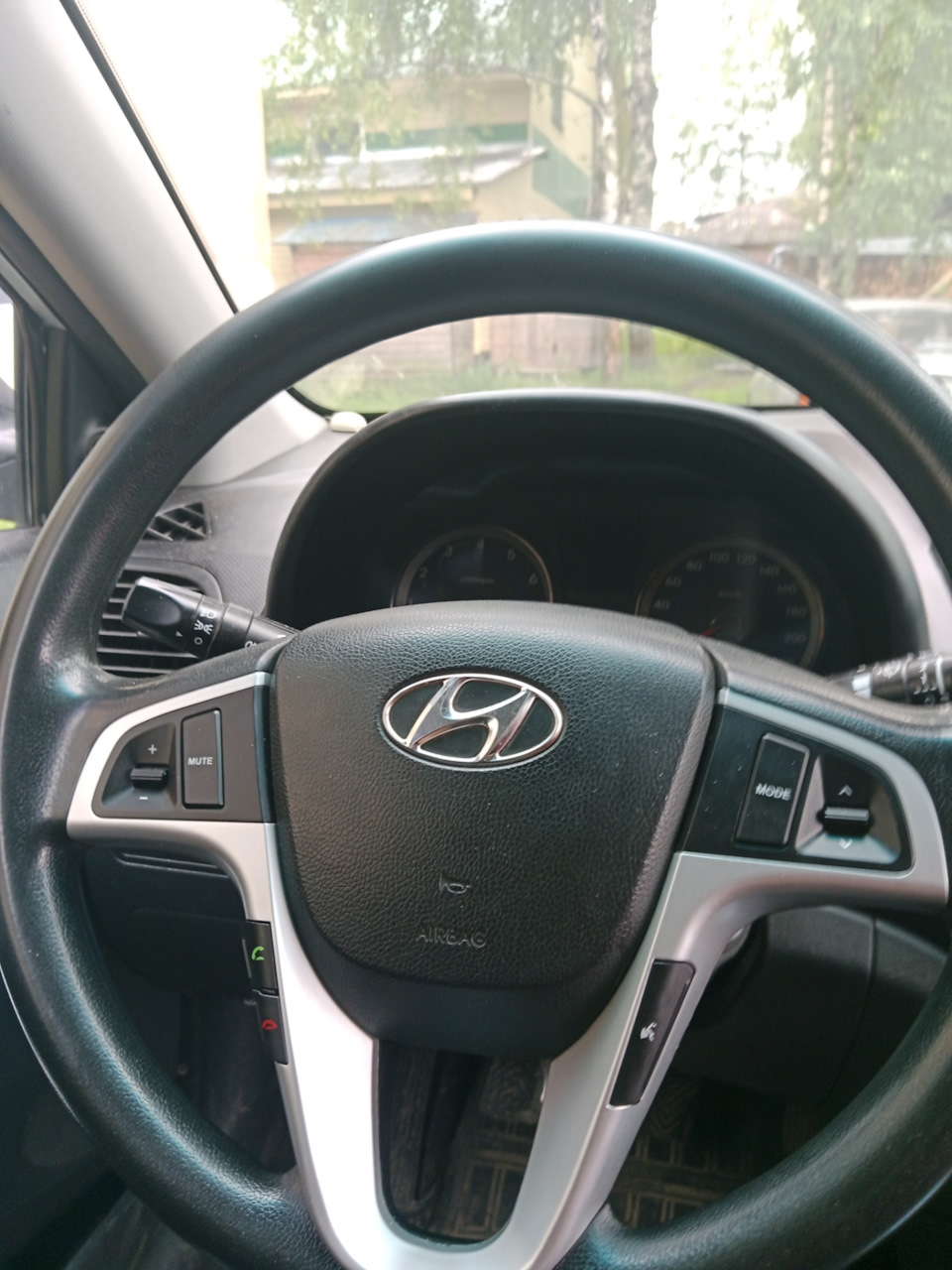 Мультируль — Hyundai Solaris (1G), 1,6 л, 2011 года | аксессуары | DRIVE2