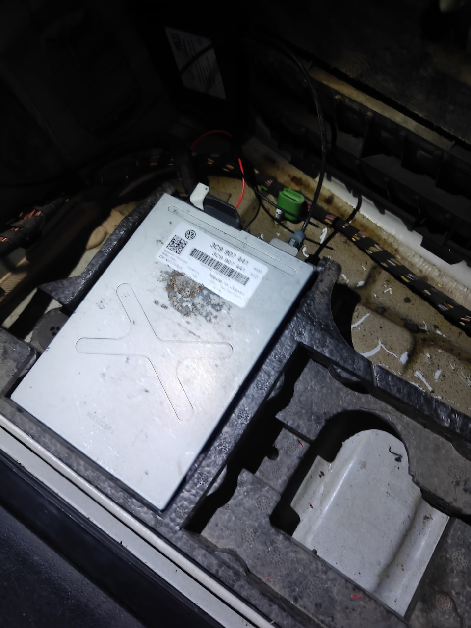 Камера заднего вида потеря связи — Volkswagen Passat Variant (B7), 2 л ...