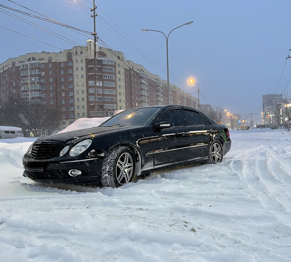 Решетка 🖤🖤🖤 — Mercedes-Benz E-Class (W211), 3,2 л, 2004 года | стайлинг ...