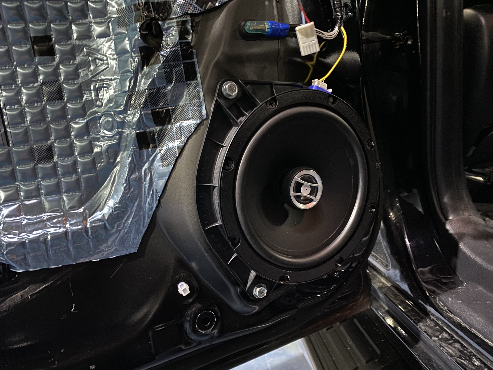 Toyota Prado 150 2020 – Установка автоакустики. Замена динамиков ...