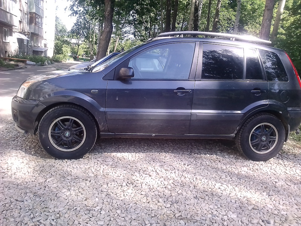 Общий вид. — Ford Fusion