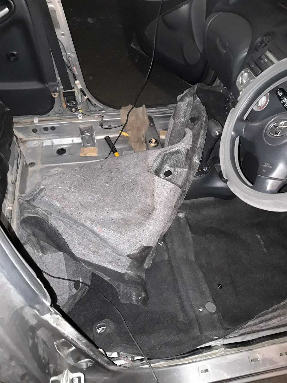 Запах сырости в салоне — Toyota Vitz (10), 1 л, 2003 года | своими руками |  DRIVE2