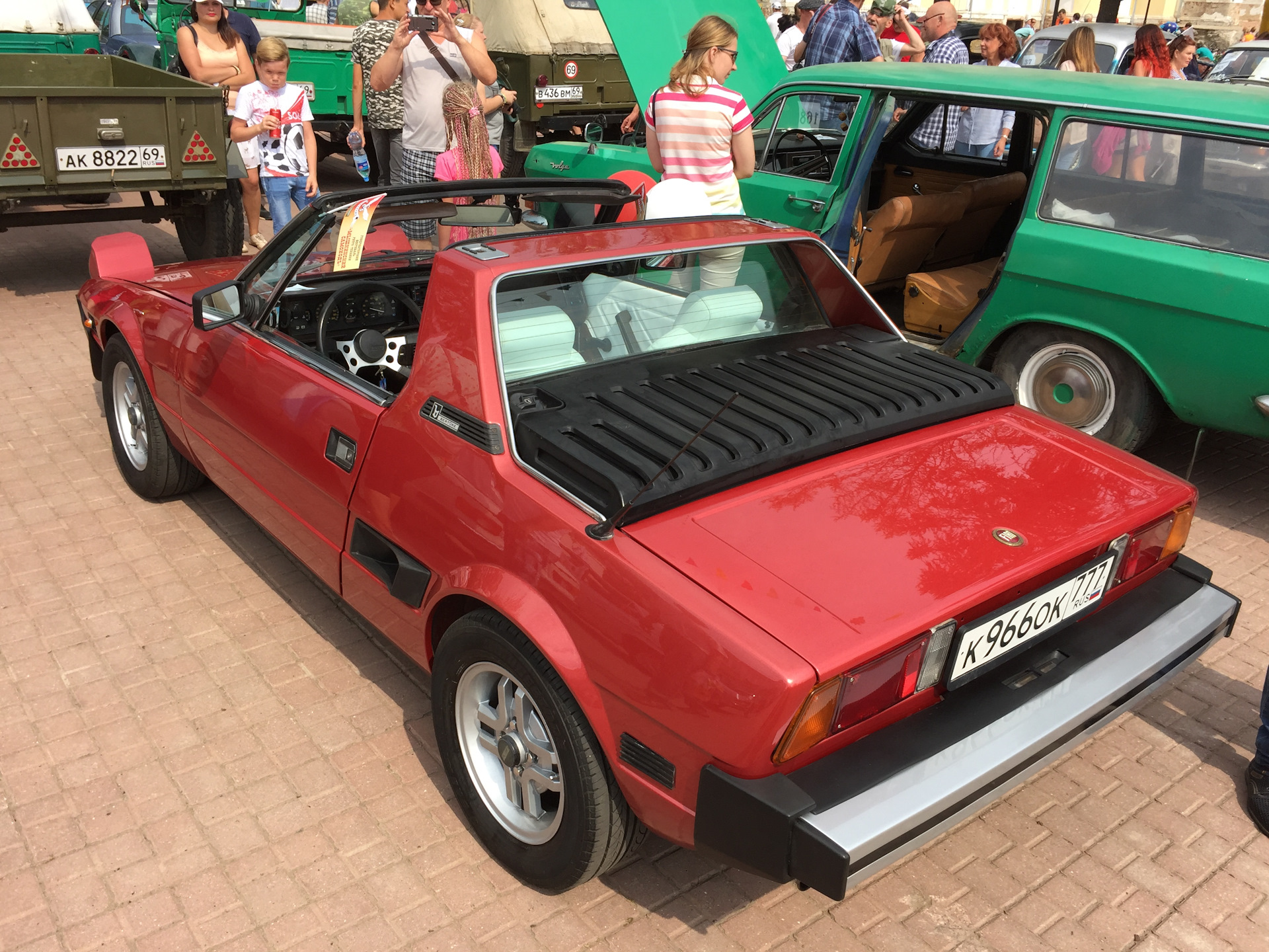 Замена лобового стекла — Lada Приора седан, 1,6 л, 2013 года | визит на ...