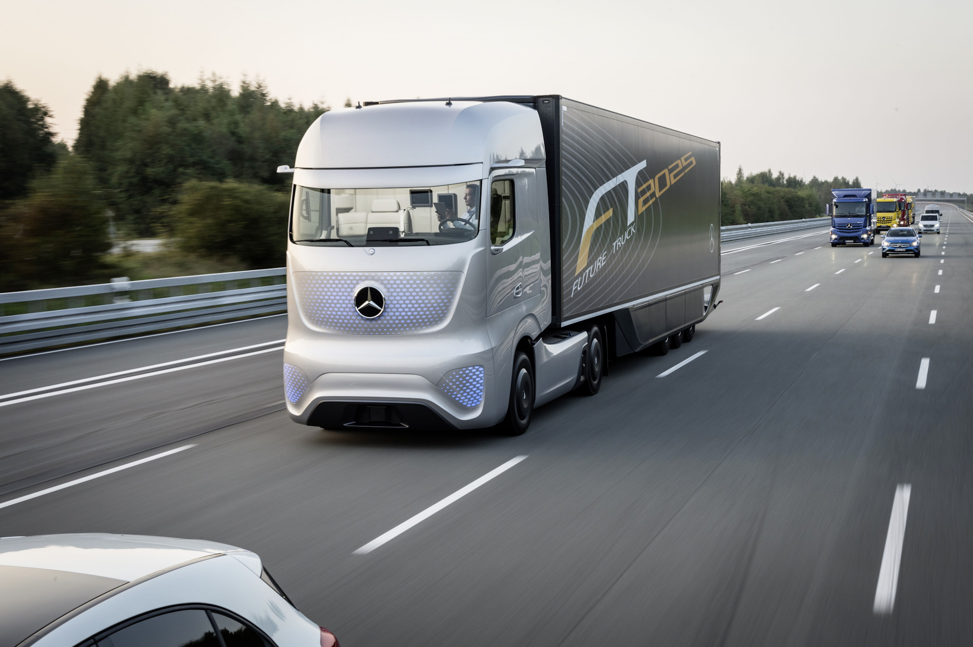 Mercedes Benz Future Truck 2025