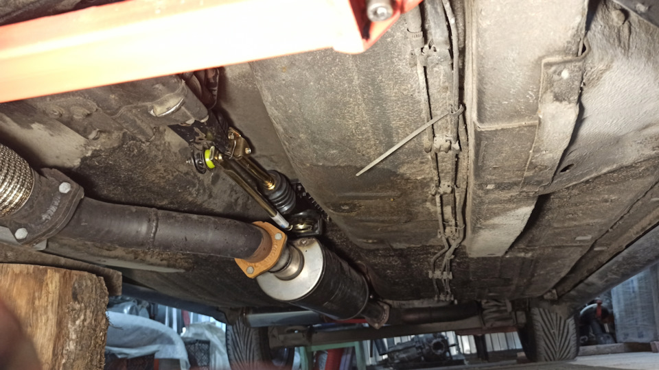 Новые запчасти на москвич святогор