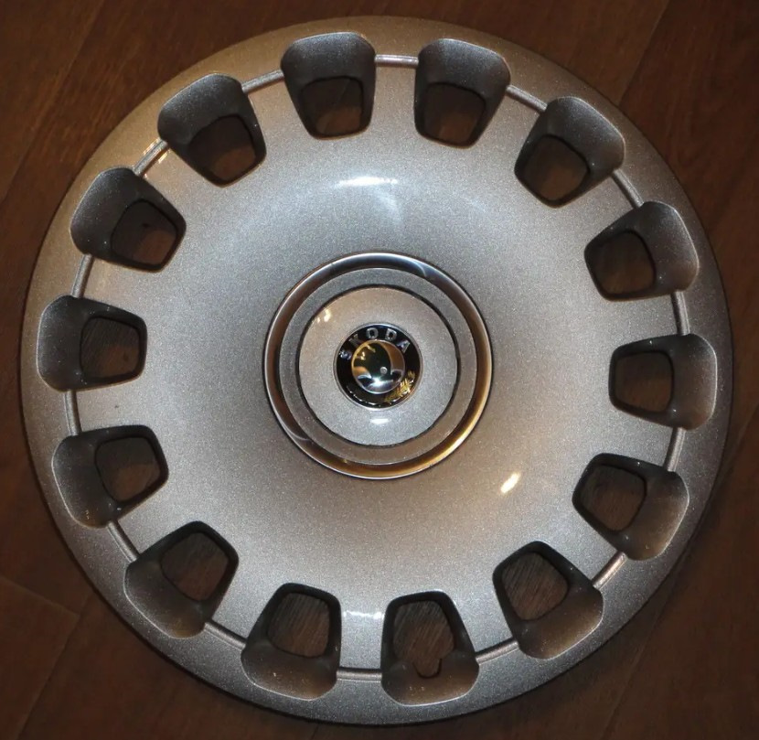 Куплю колпак колеса R-16 для Шкоды Суперб 1 поколения VAG 3U0601147BMHB ...