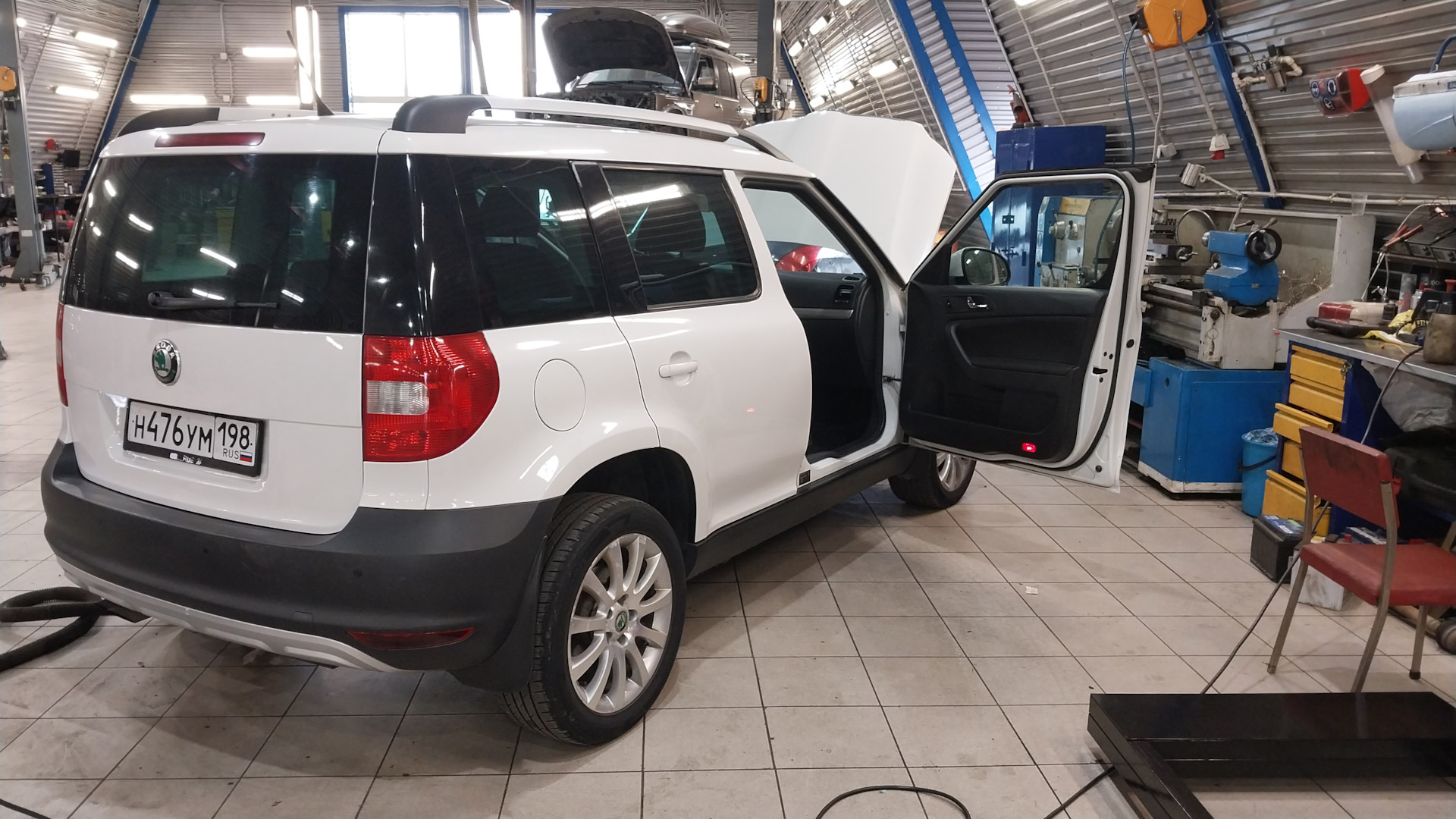 Skoda Yeti 2013 1 8 комплектация