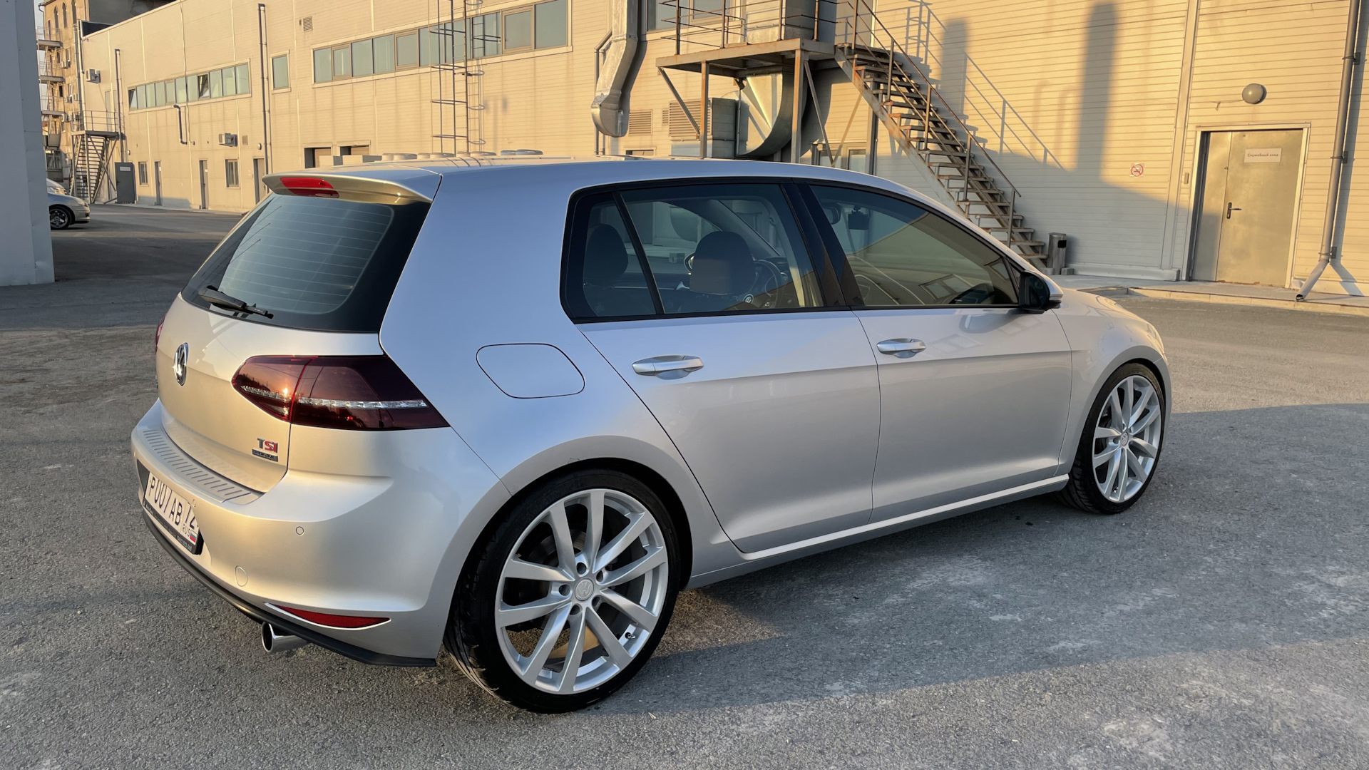 Volkswagen Golf Mk7 1.4 бензиновый 2013 | 1.4 TSI 140 л.с на DRIVE2